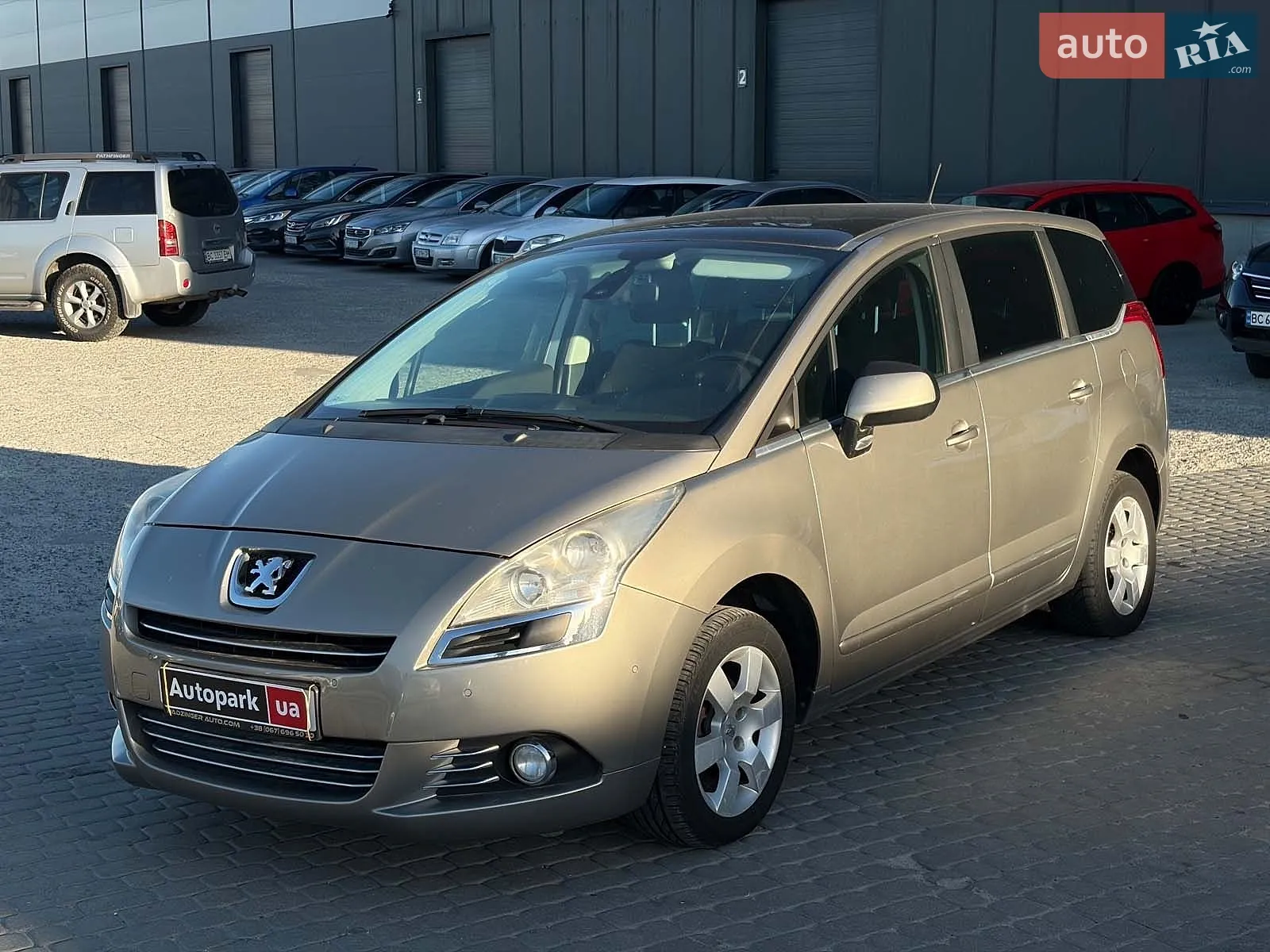 Peugeot 5008, 2010