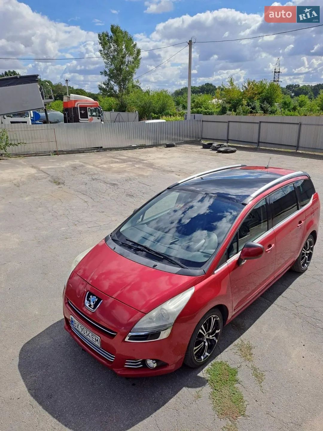 Peugeot 5008, 2011