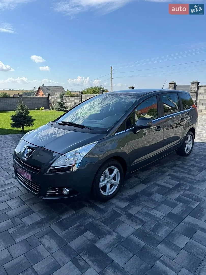 Peugeot 5008, 2011