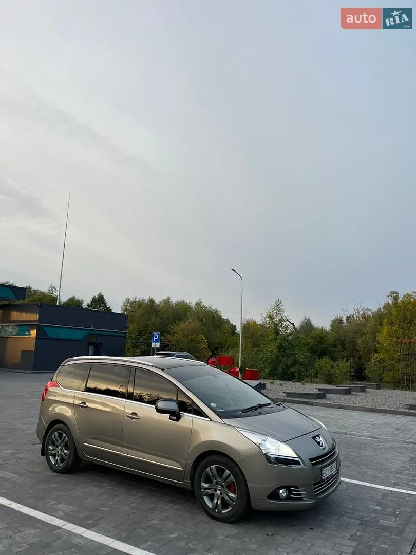 Peugeot 5008, 2010