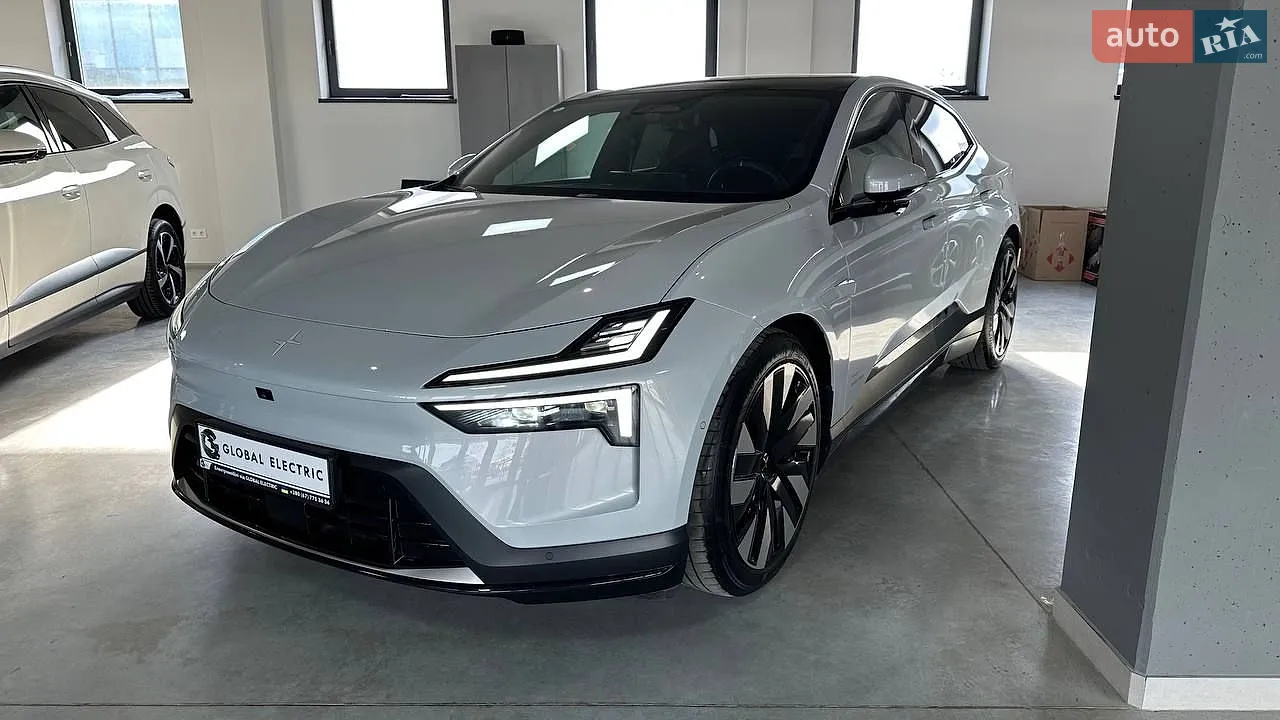 Polestar 4, 2023