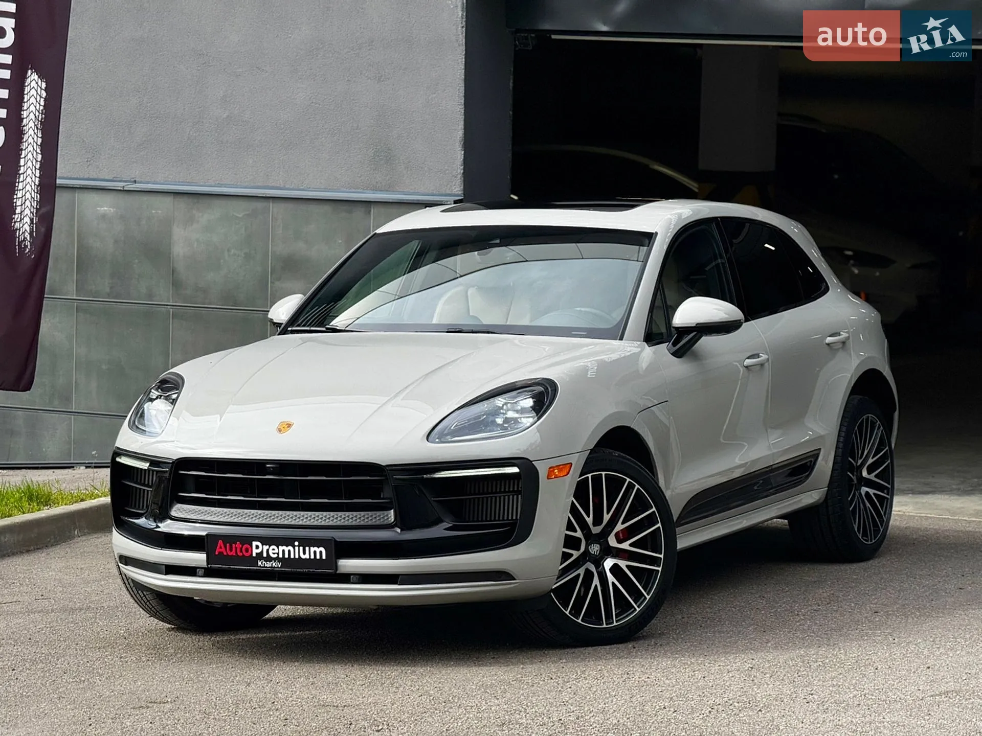 Porsche Macan, 2022