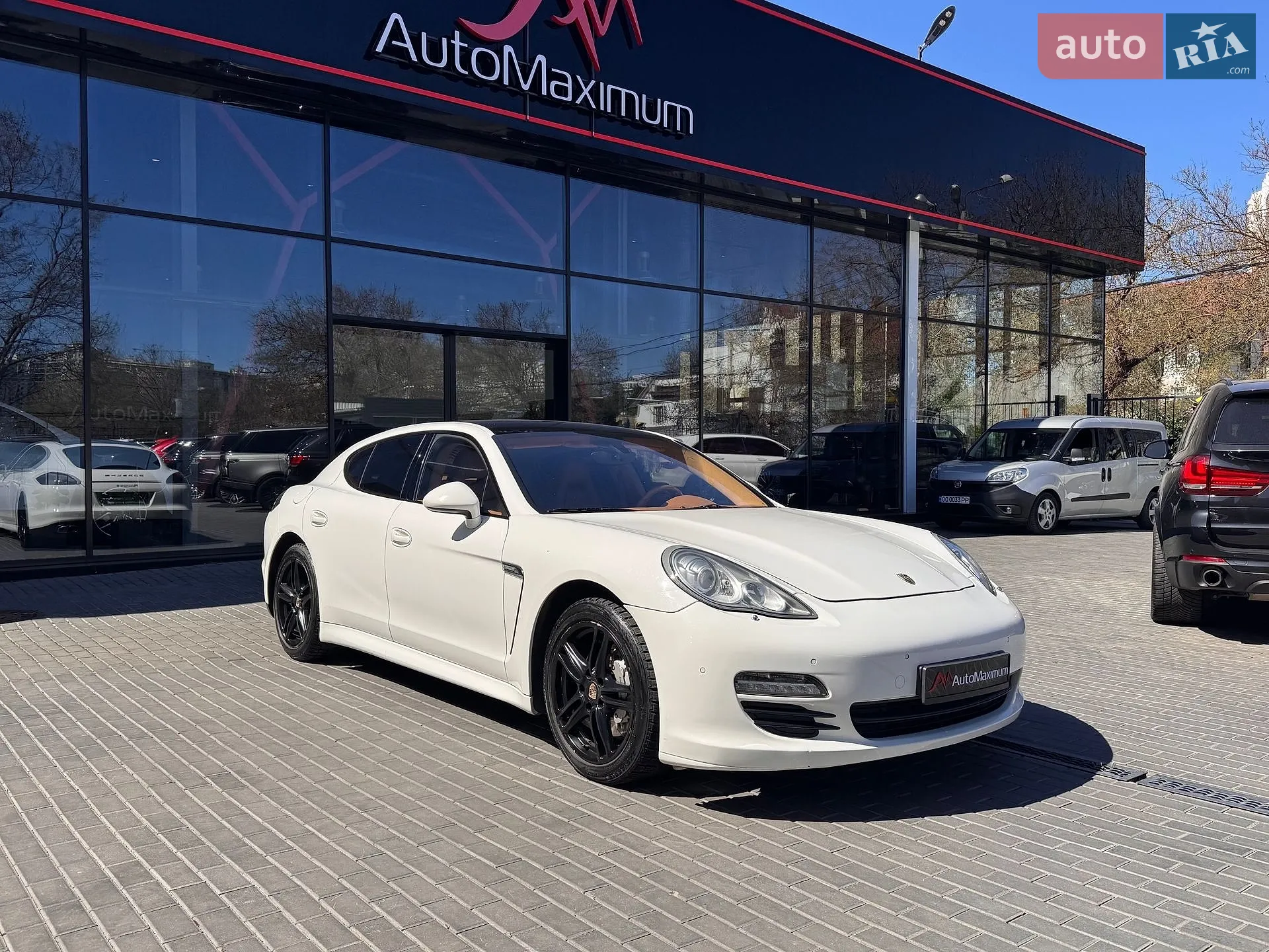 Porsche Panamera, 2011