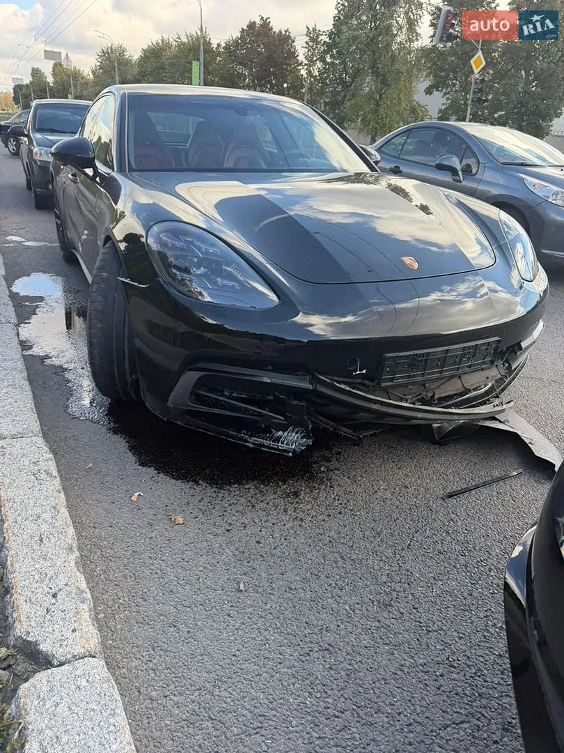 Porsche Panamera, 2019