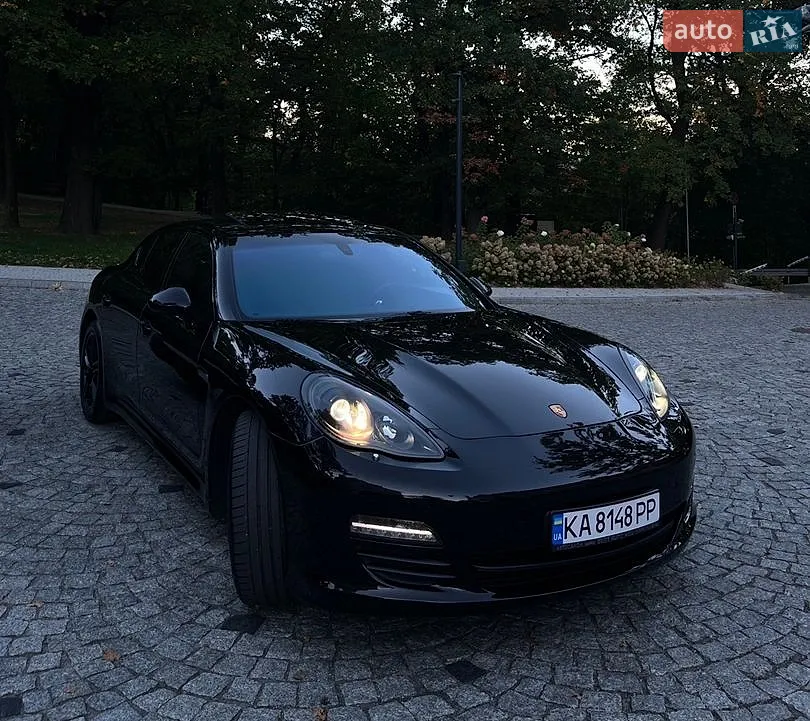 Porsche Panamera, 2011