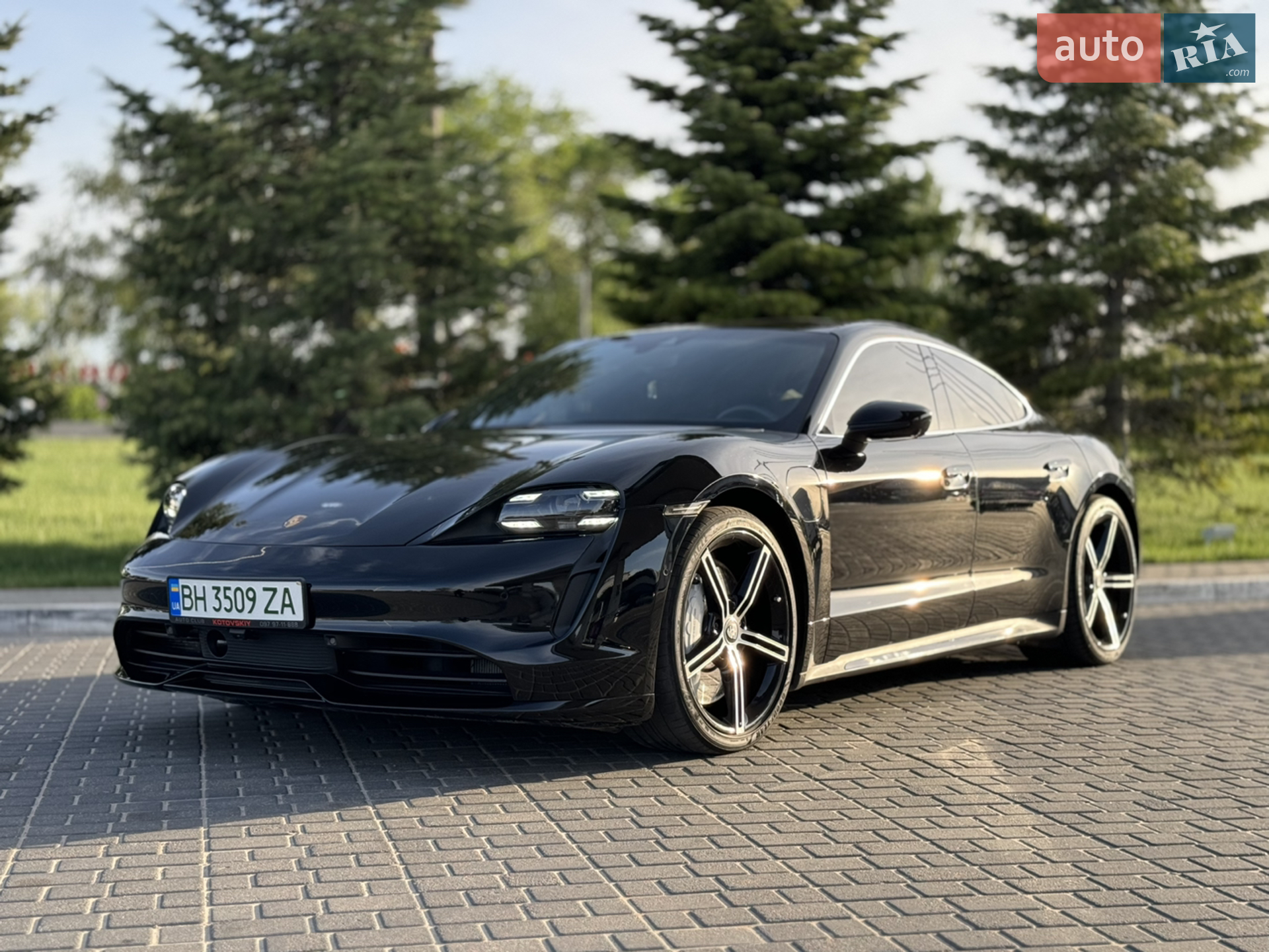 Porsche Taycan, 2020