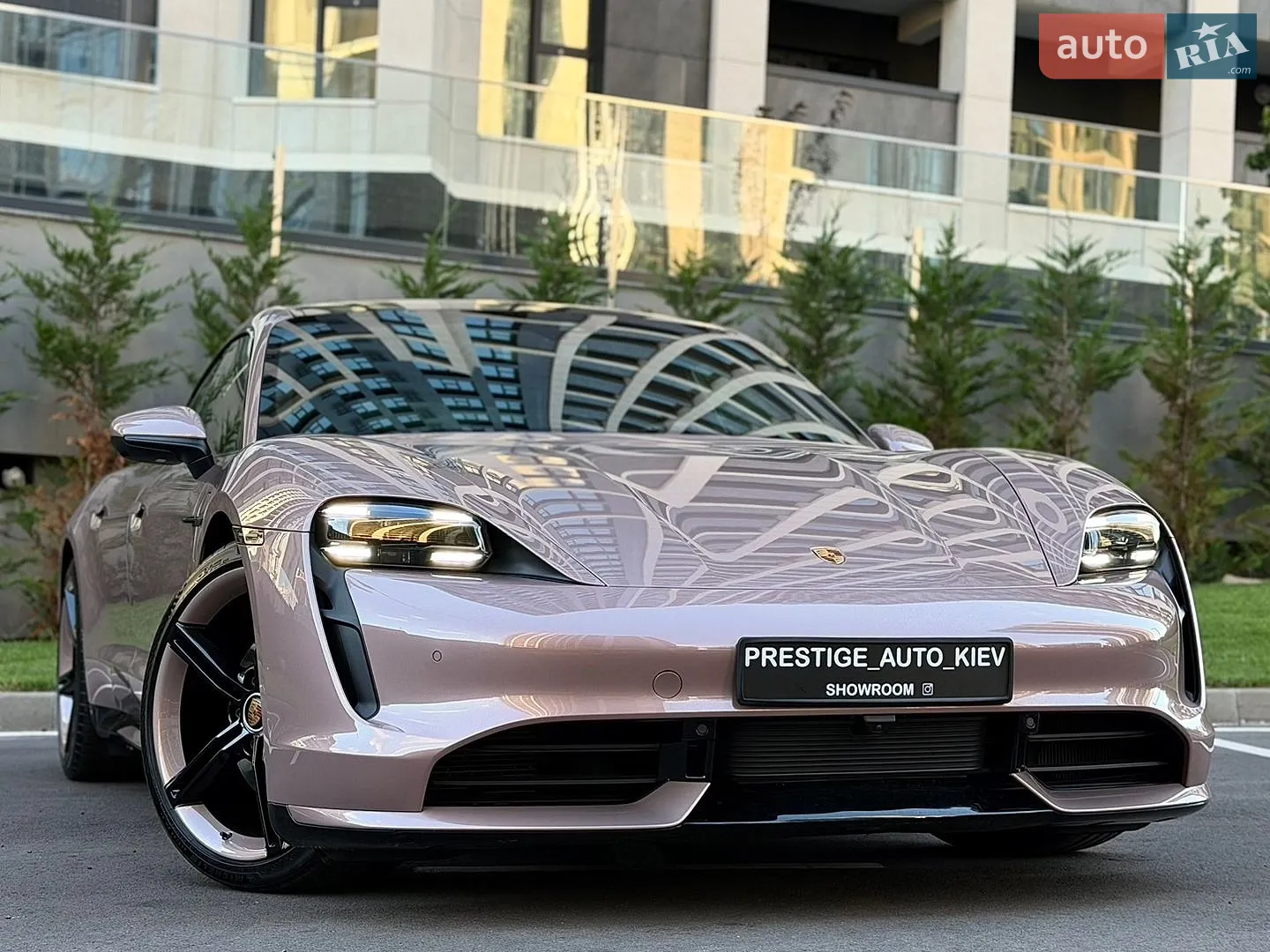 Porsche Taycan, 2020