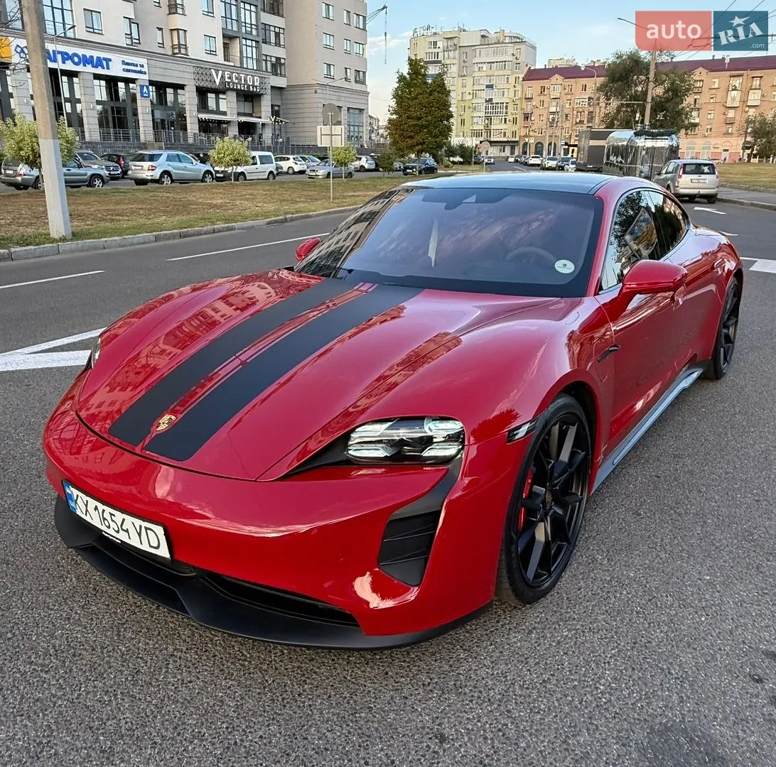 Porsche Taycan, 2023