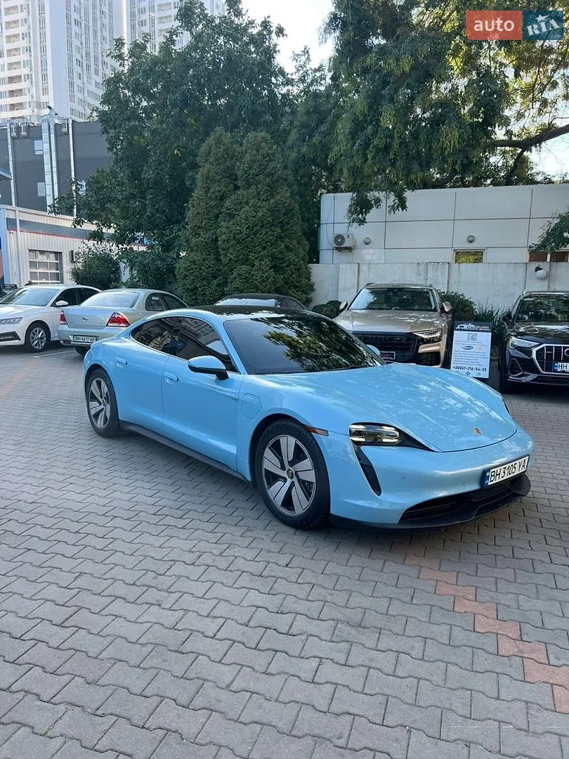 Porsche Taycan, 2021