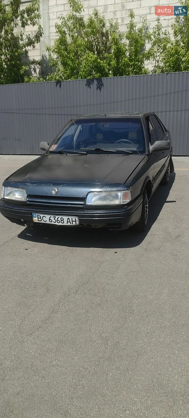 Renault 21, 1990