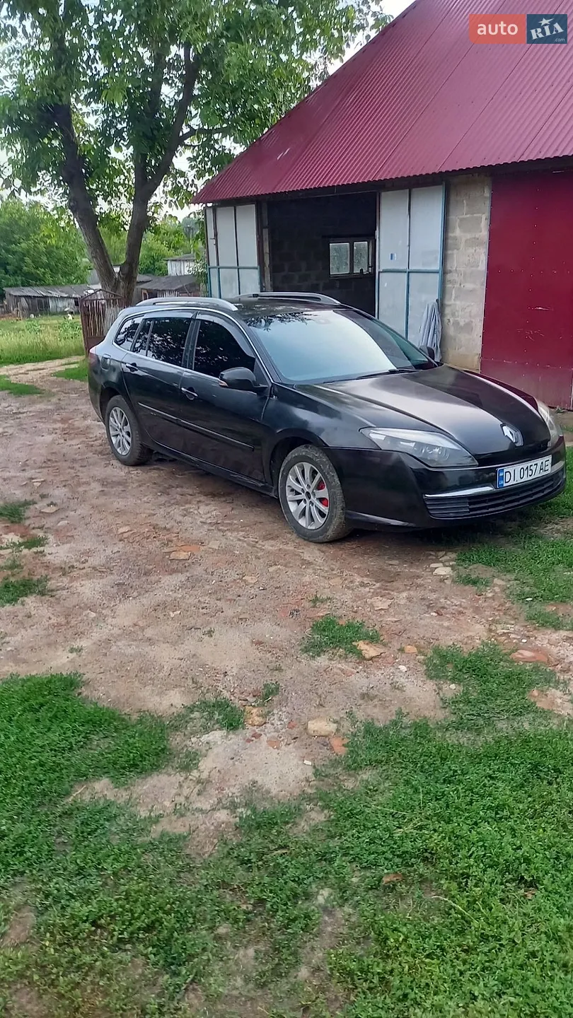 Renault Laguna, 2011