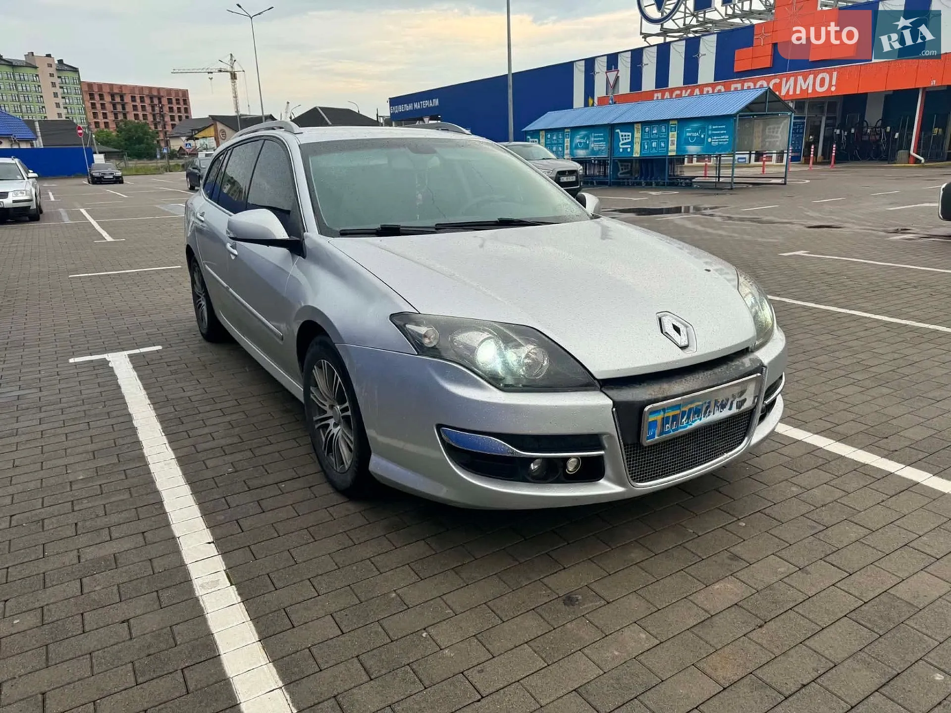 Renault Laguna, 2011