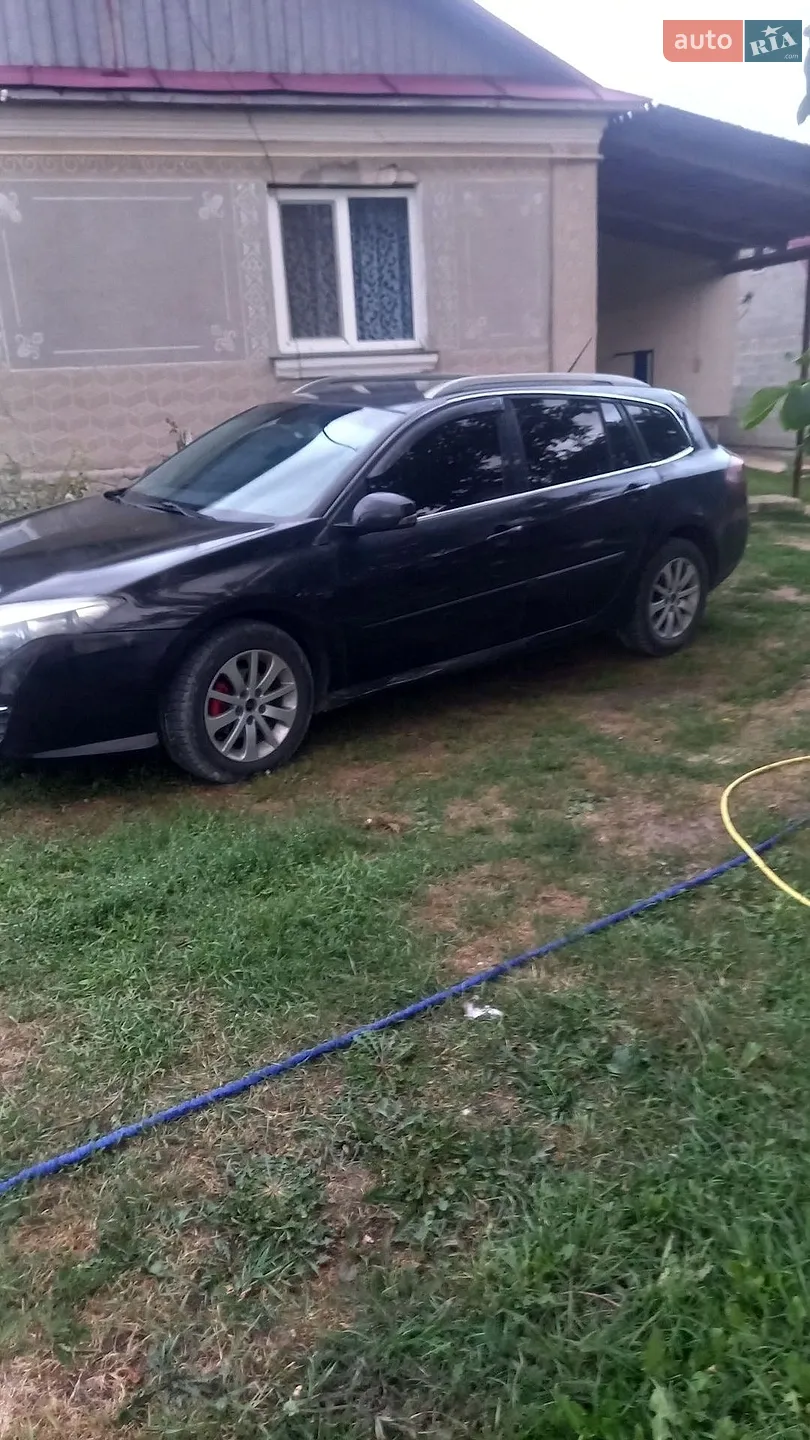 Renault Laguna, 2011