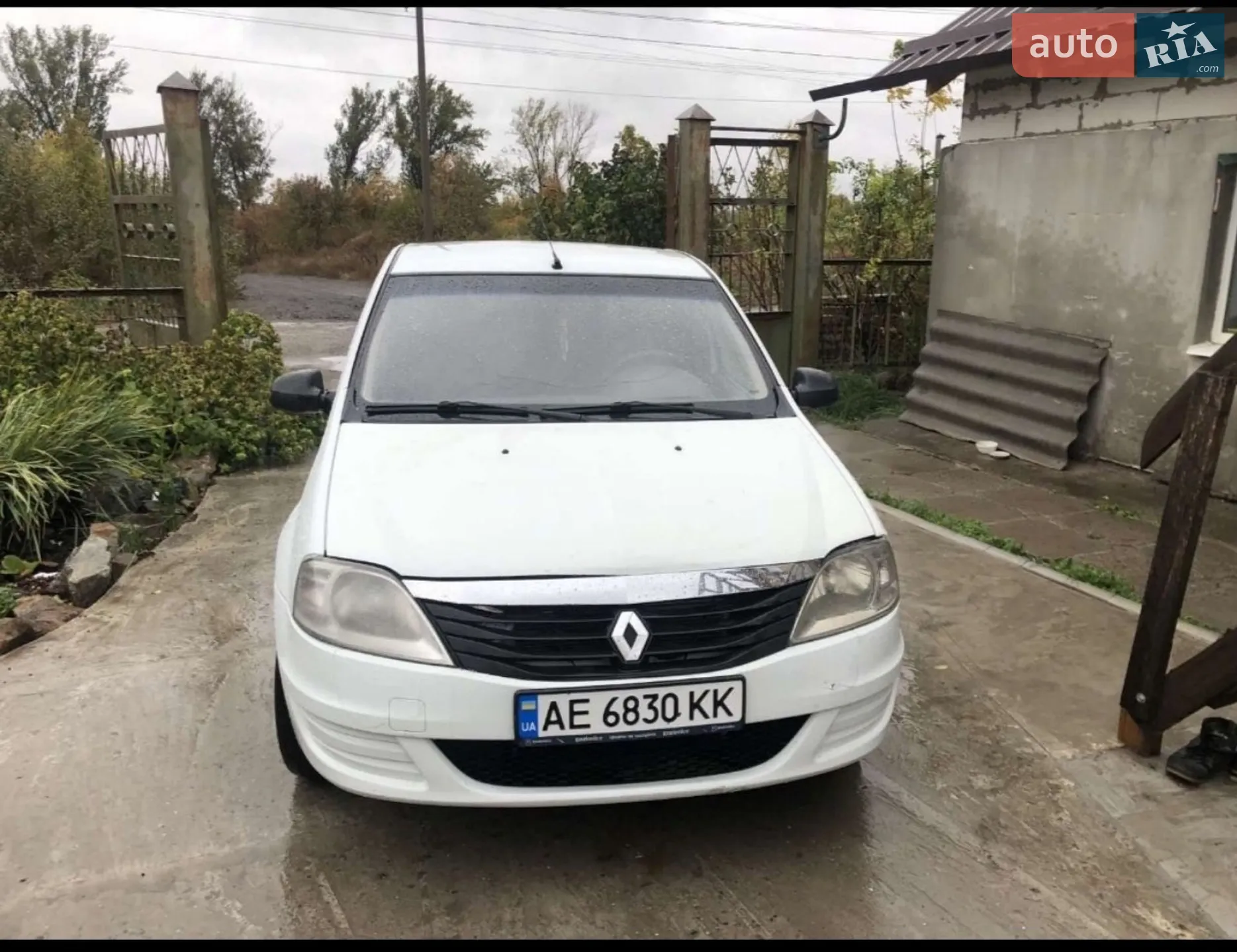 Renault Logan, 2011