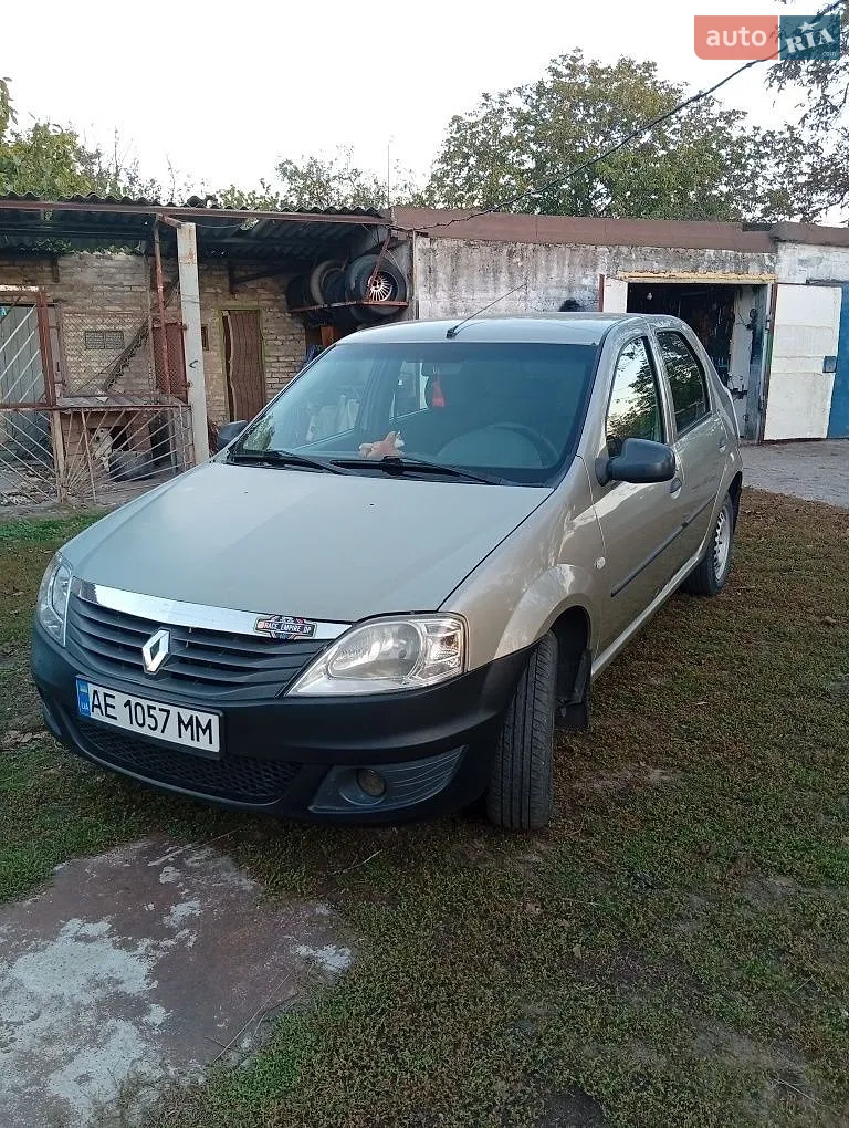 Renault Logan, 2011