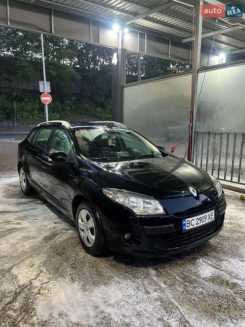 Renault Megane 2011 — 1