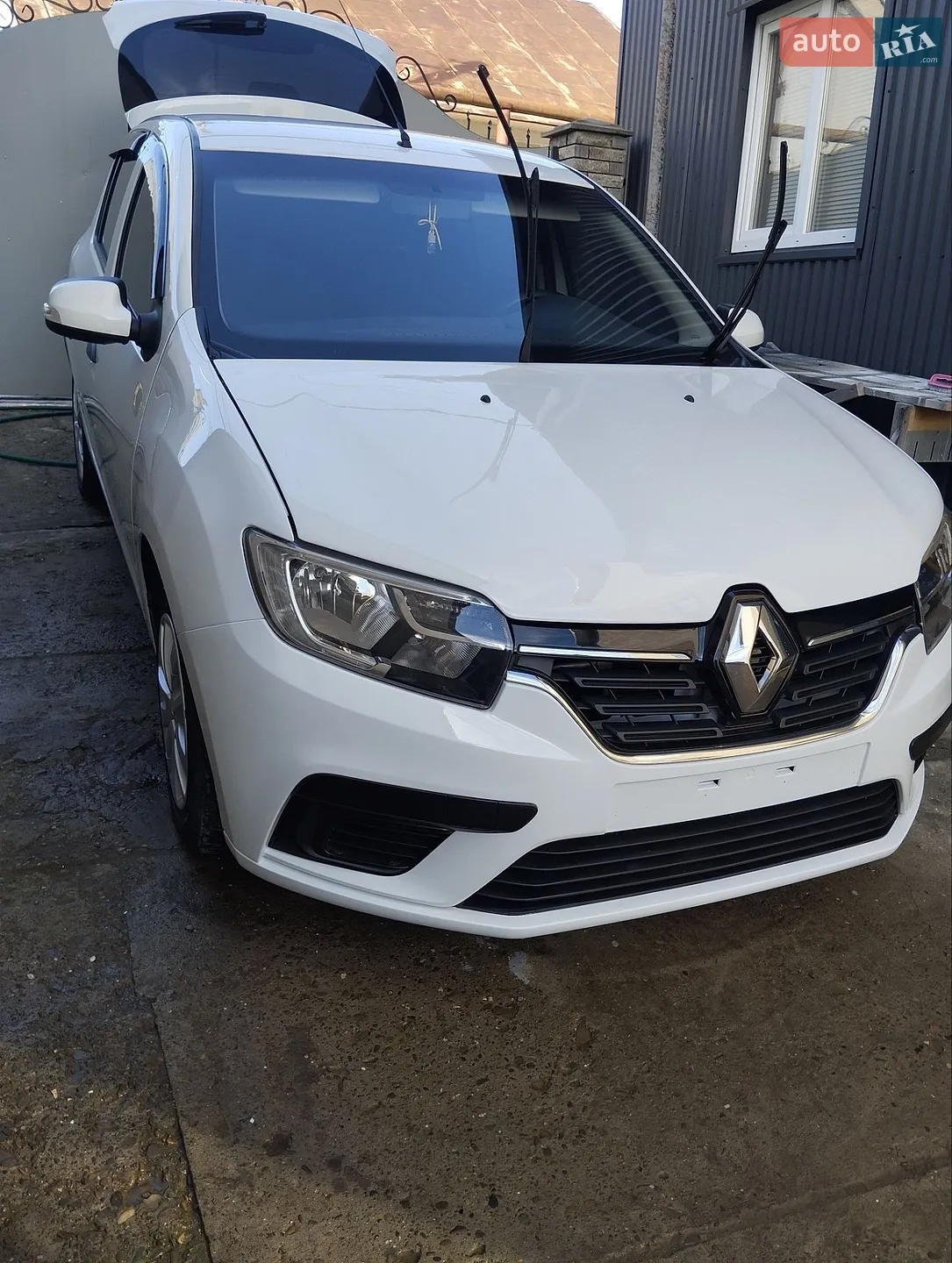 Renault Sandero 2020 — 1