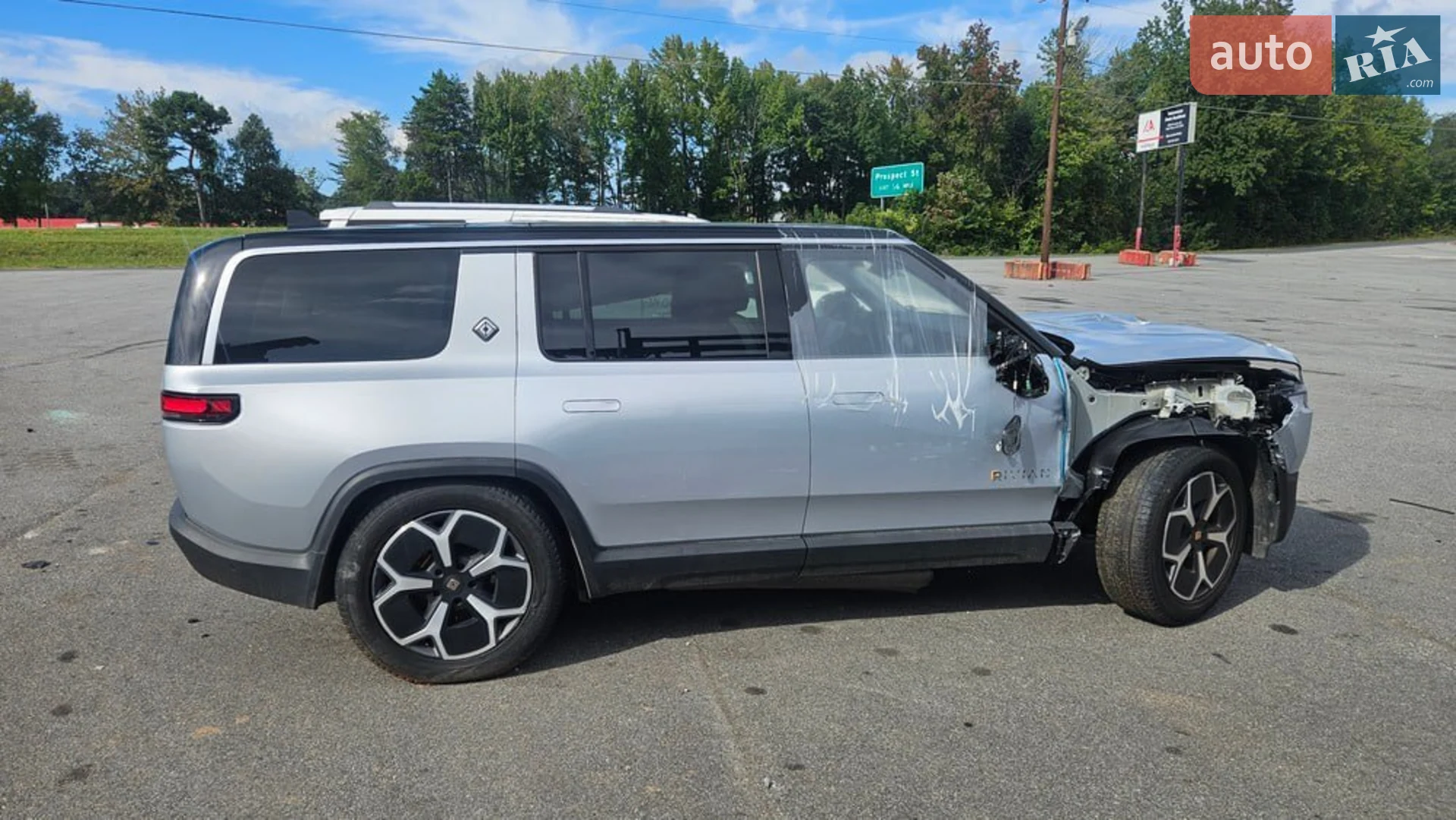 Rivian R1S, 2023