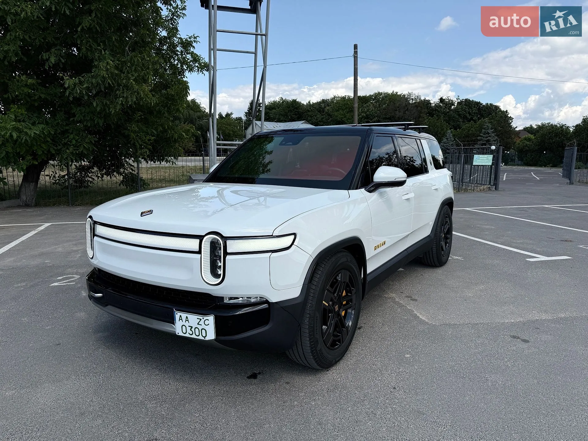 Rivian R1S, 2023