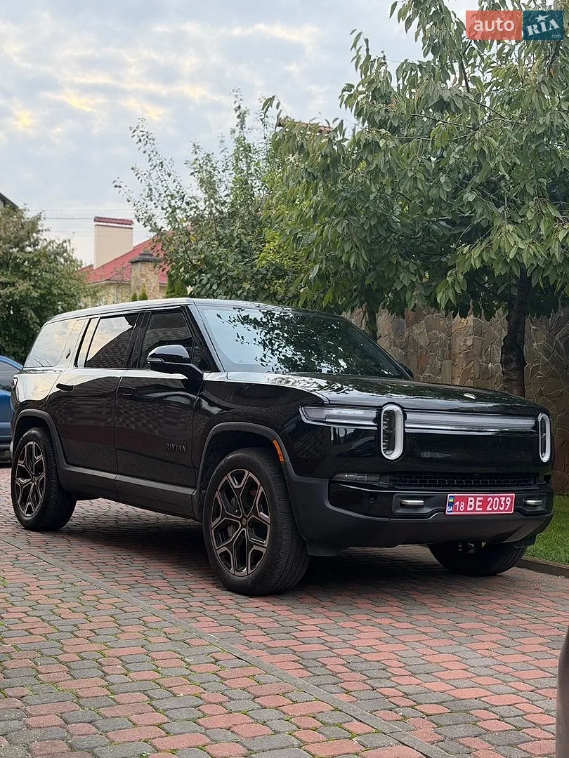 Rivian R1S, 2025