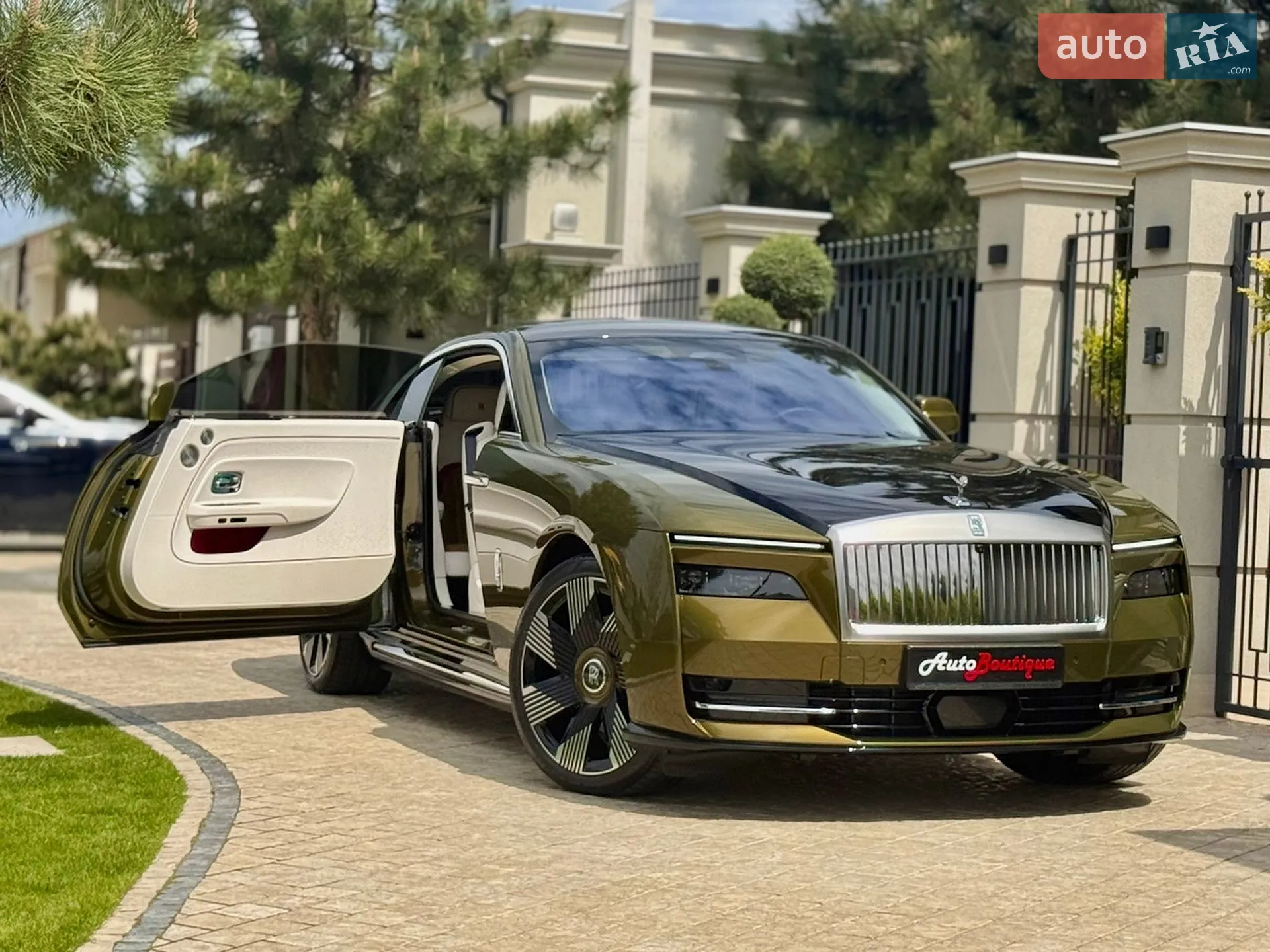 Rolls-Royce Spectre, 2023