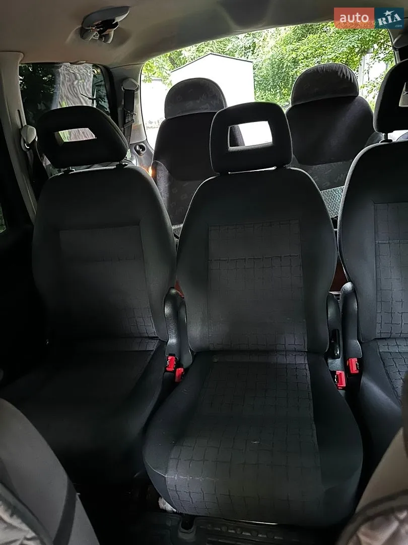 SEAT Alhambra, 2004