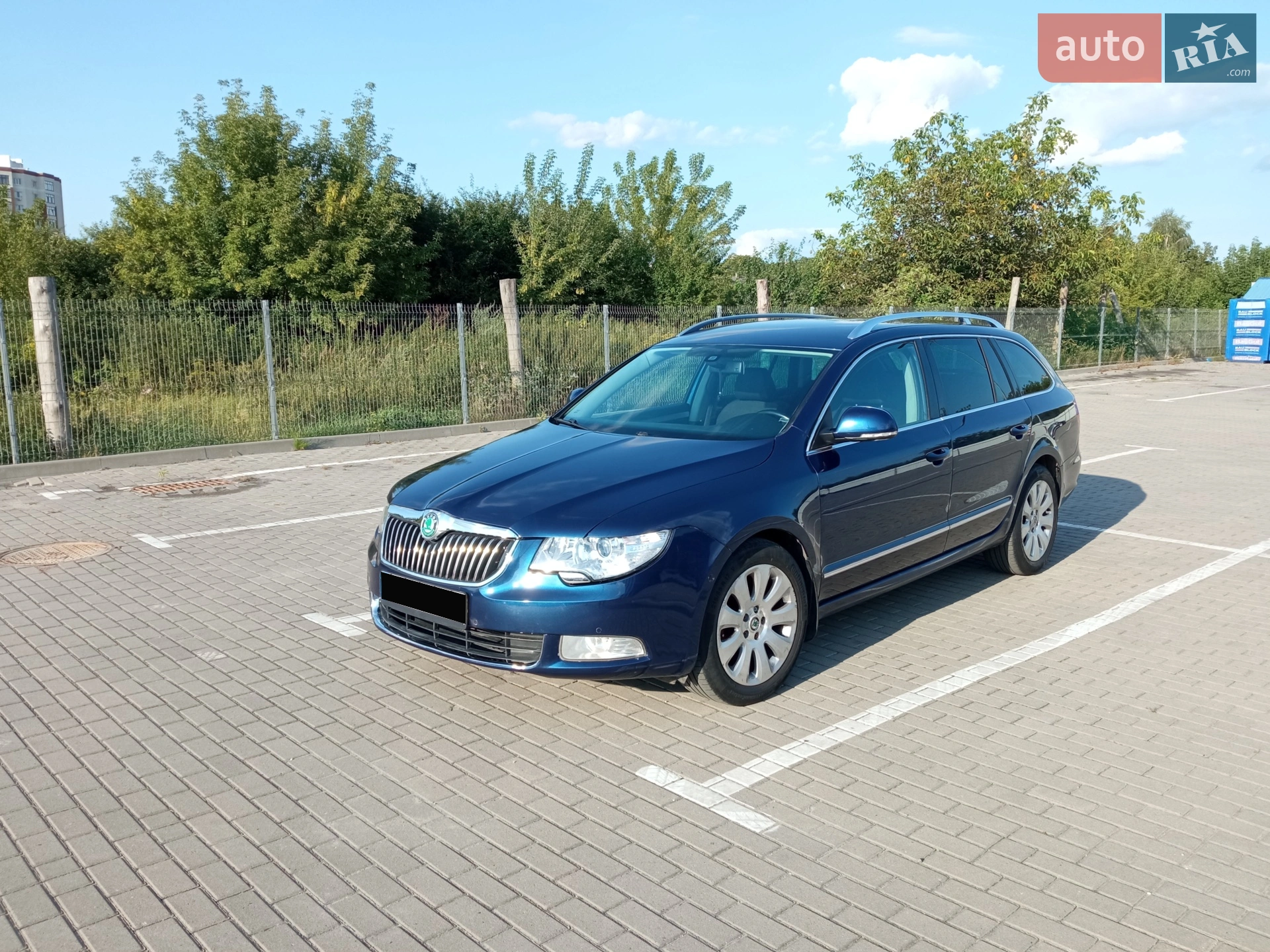 Skoda Superb, 2011