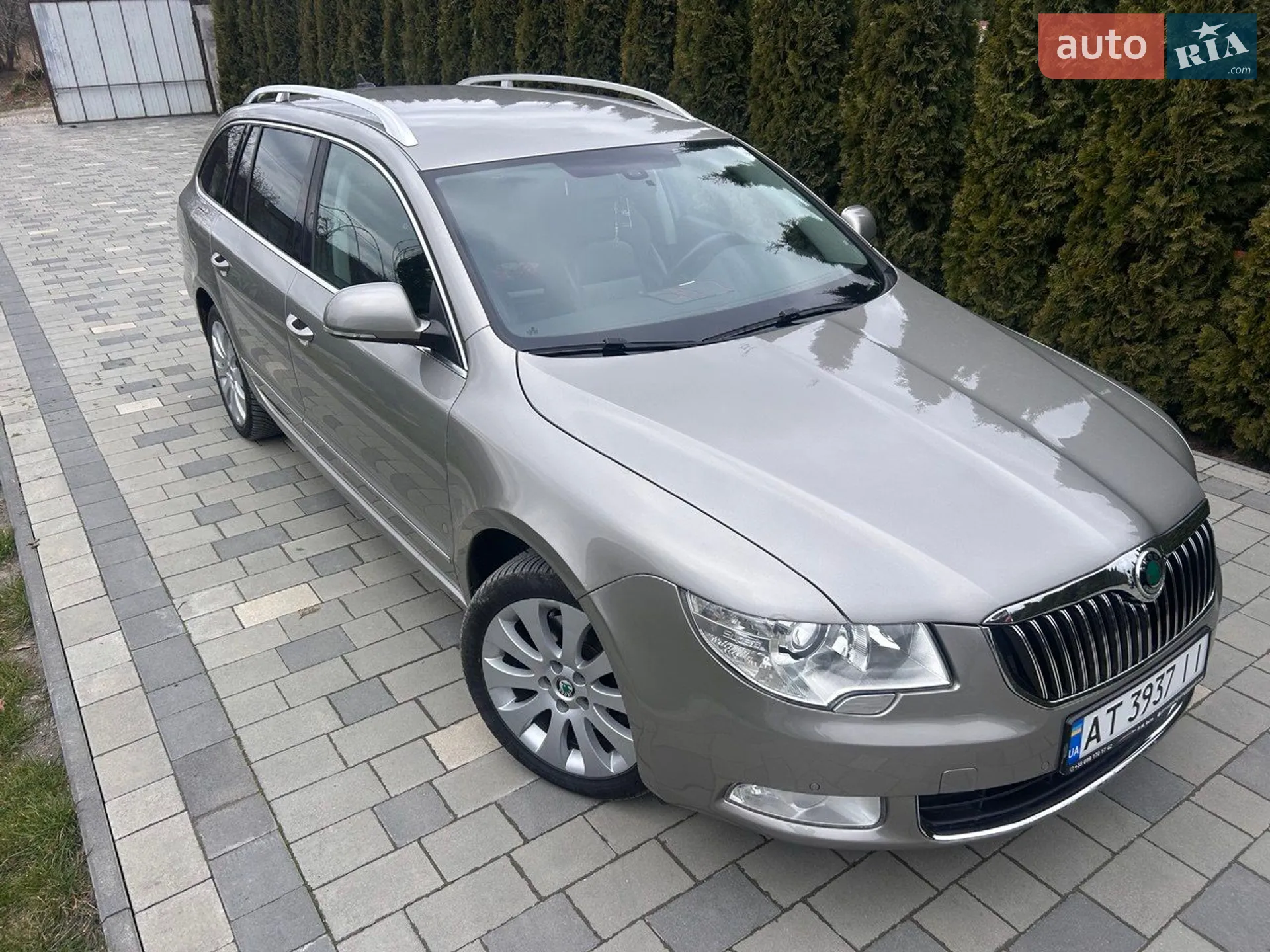 Skoda Superb, 2011