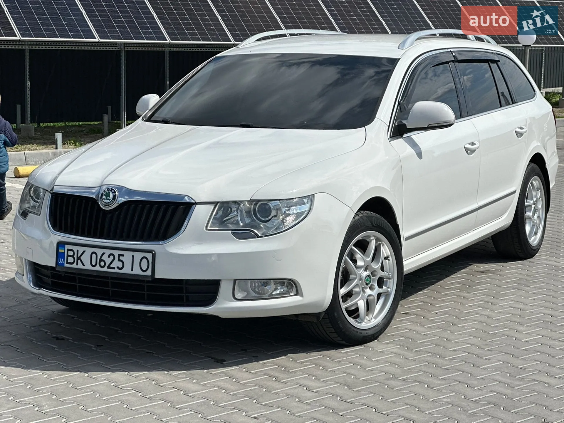 Skoda Superb, 2011