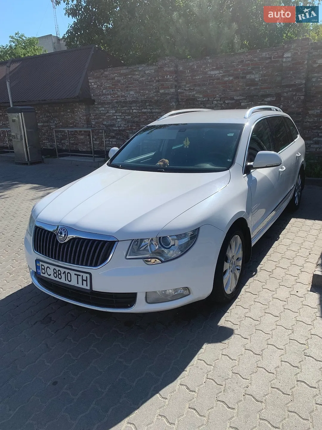 Skoda Superb, 2011