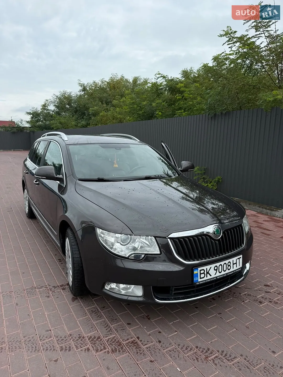 Skoda Superb, 2011