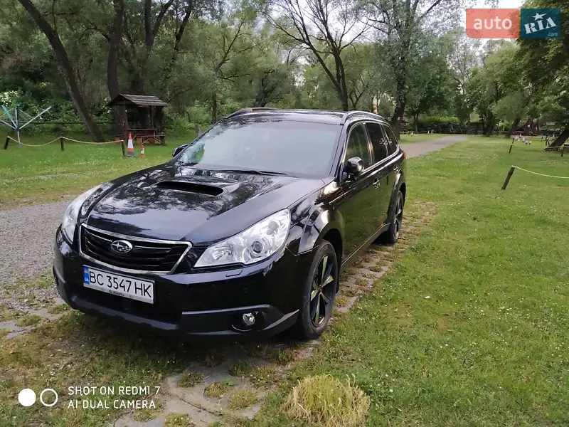 Subaru Legacy Outback, 2011