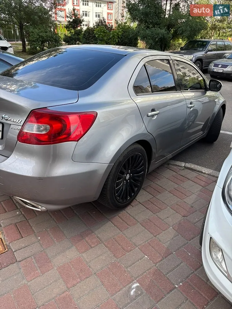 Suzuki Kizashi, 2011