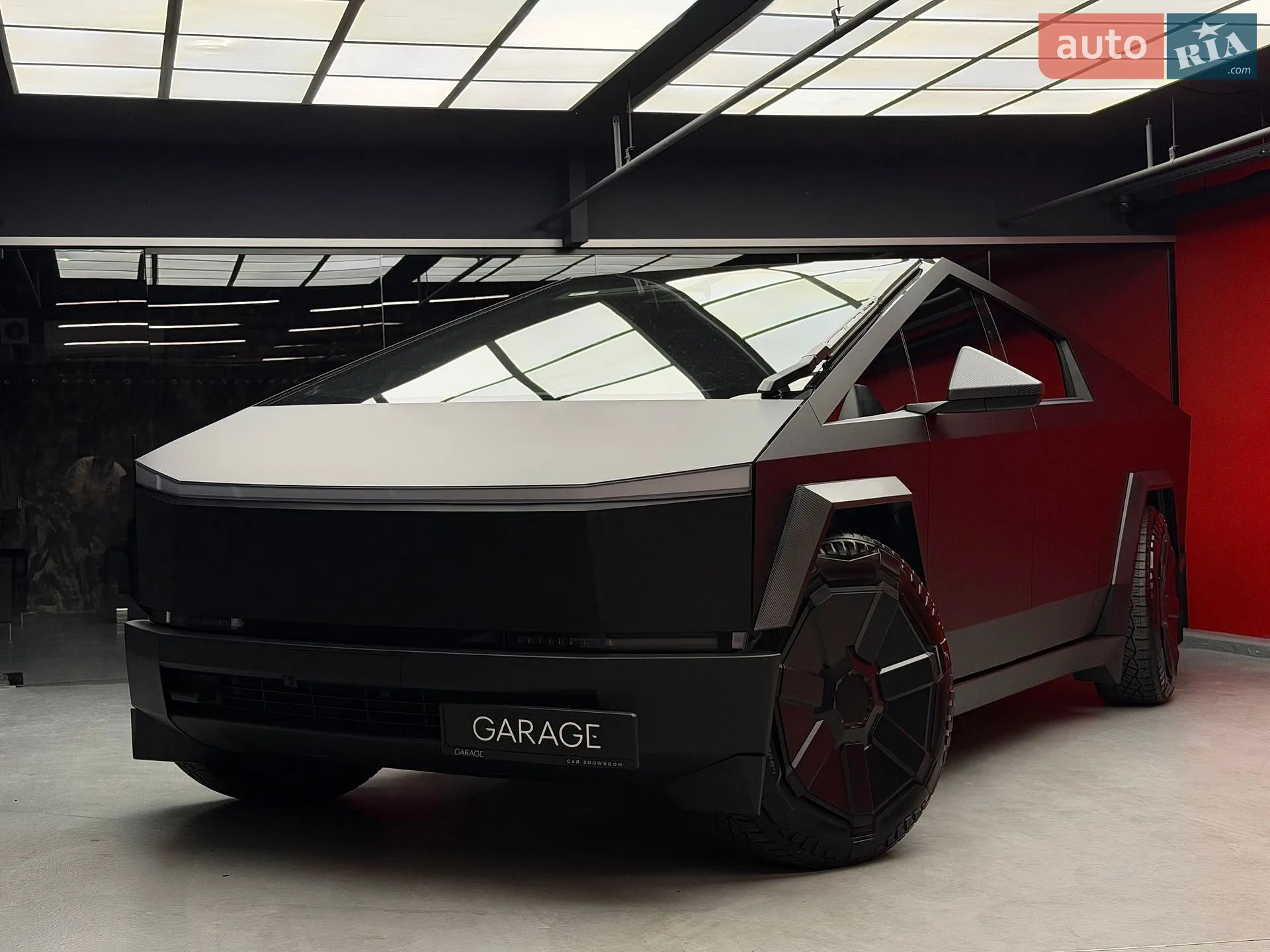 Tesla Cybertruck, 2024