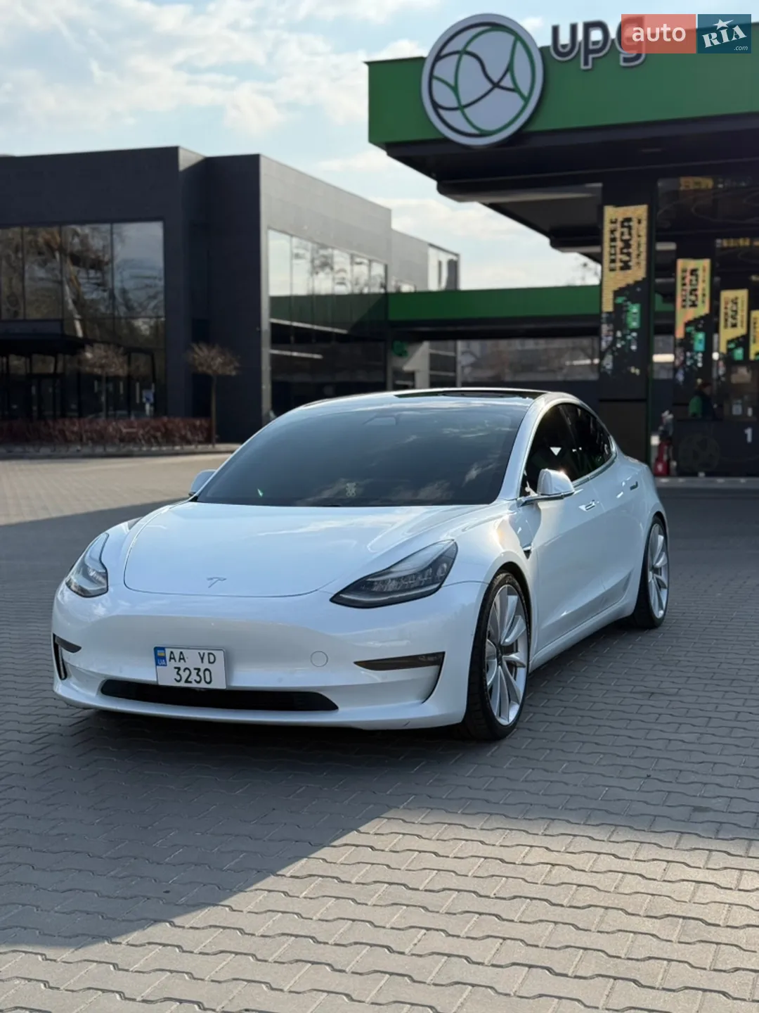 Tesla Model 3, 2019