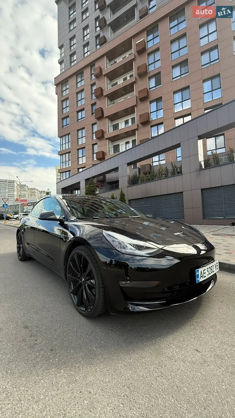 Tesla Model 3, 2022
