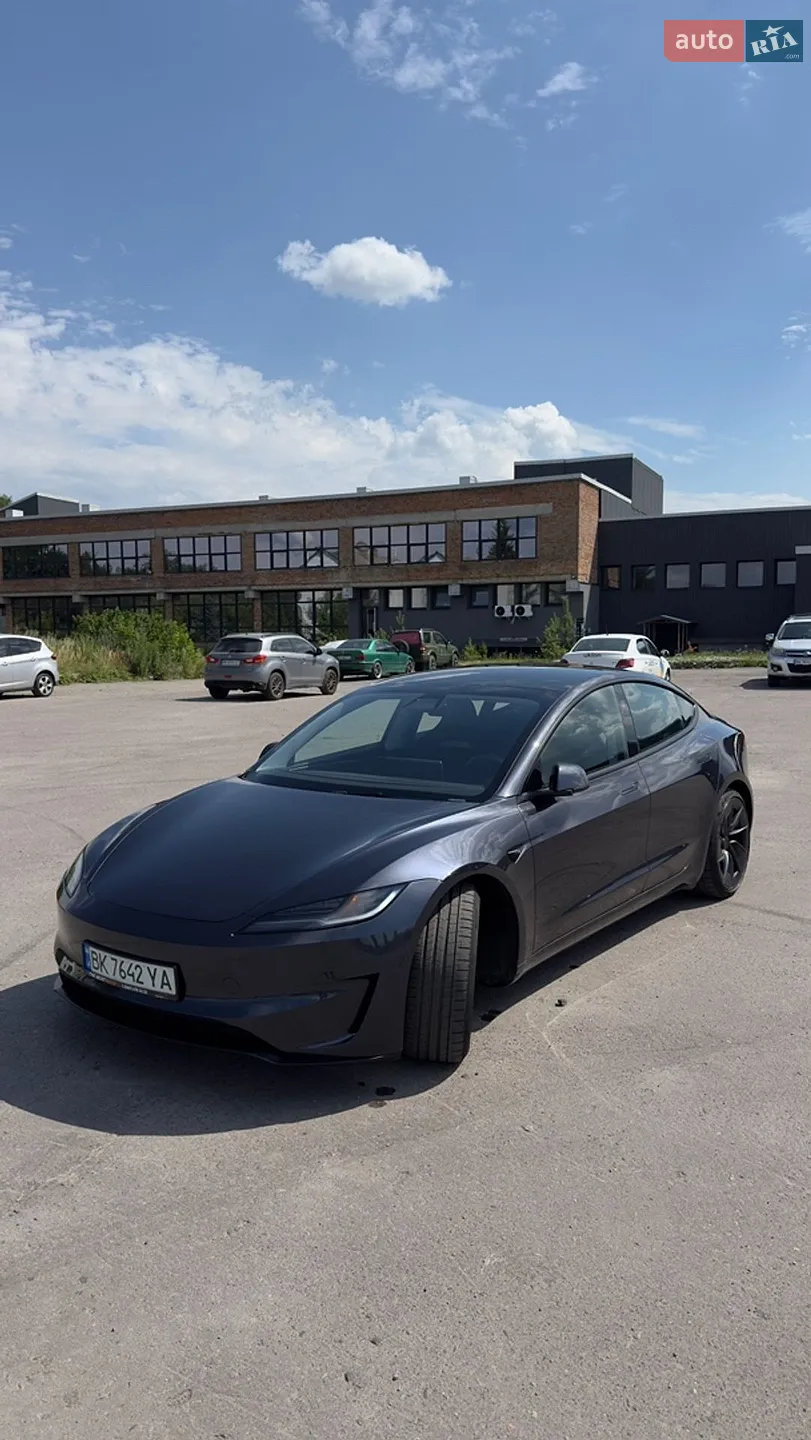 Tesla Model 3, 2024