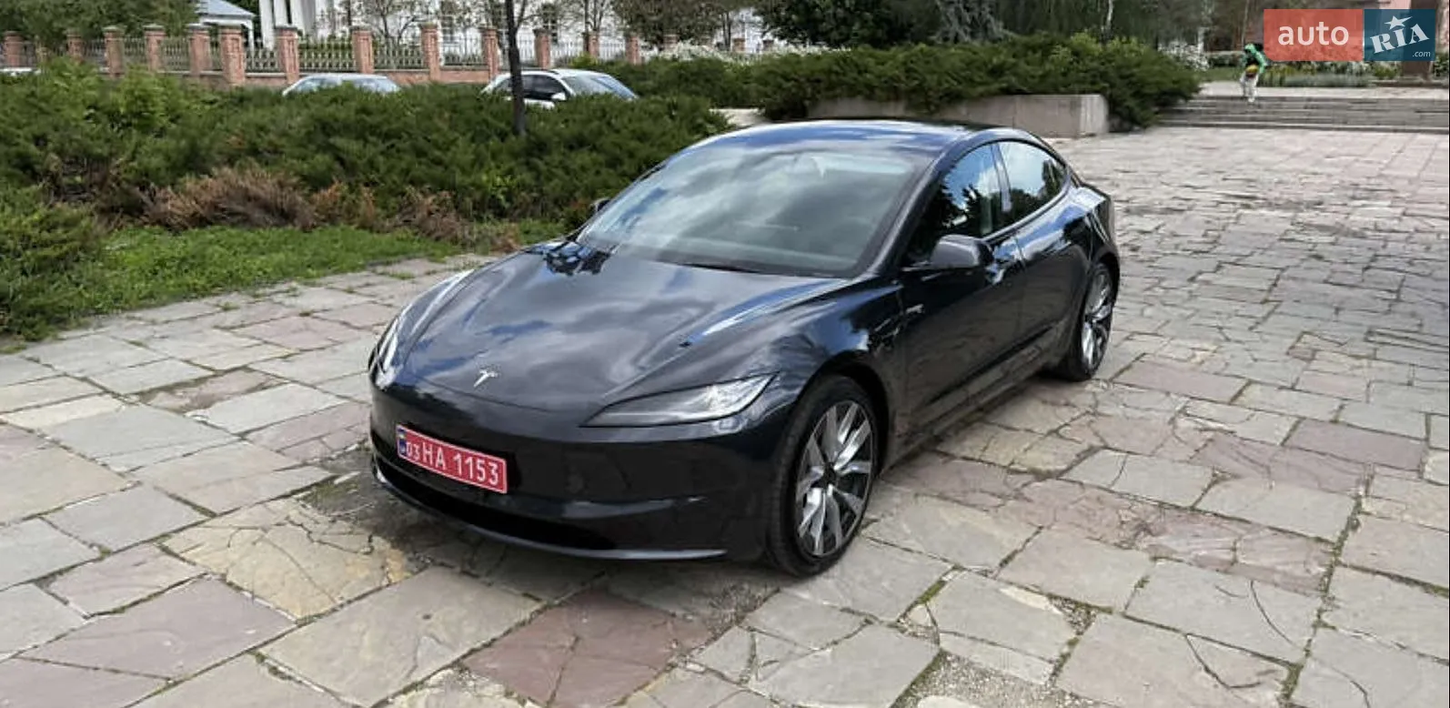 Tesla Model 3, 2024