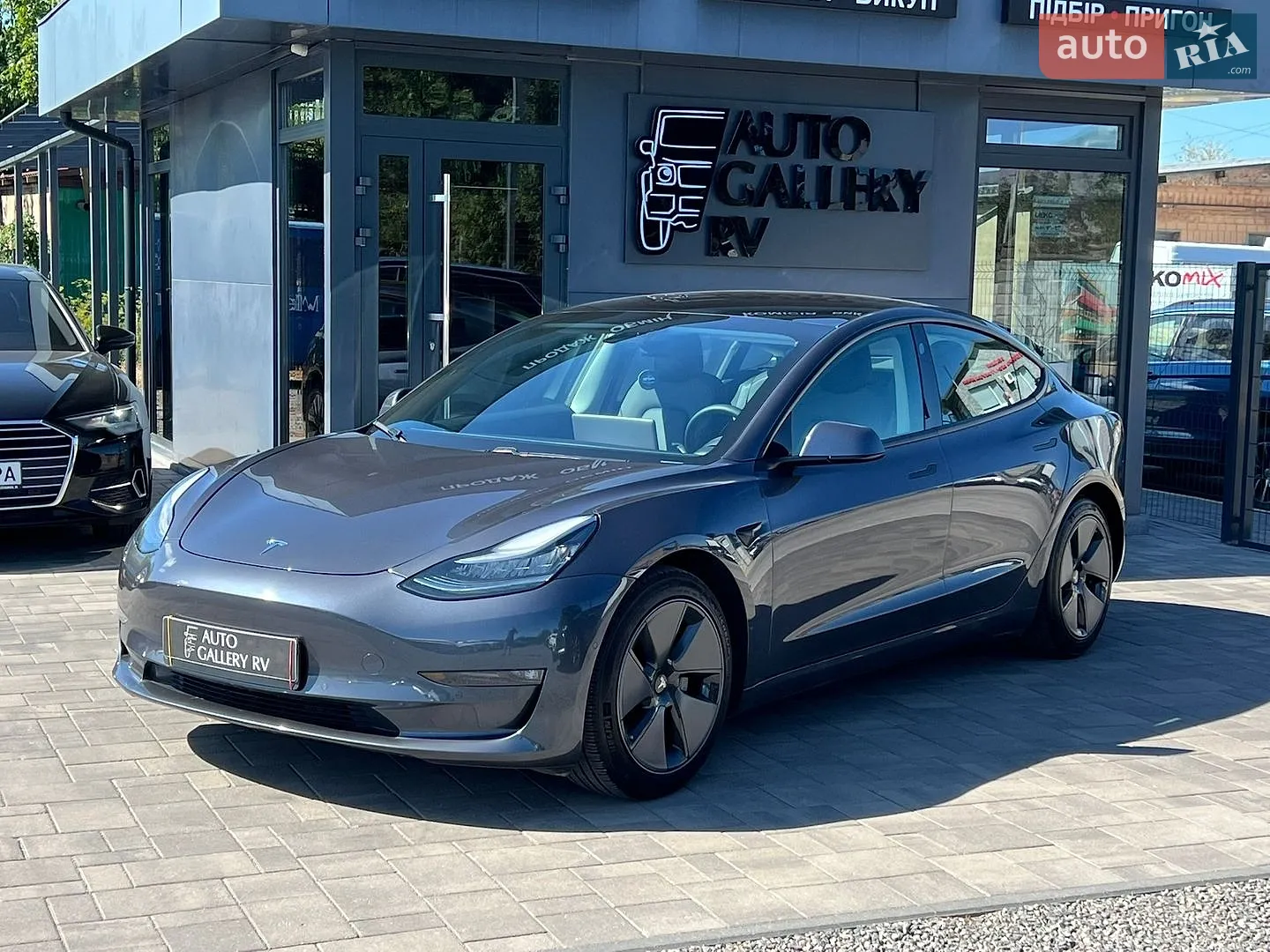 Tesla Model 3, 2020