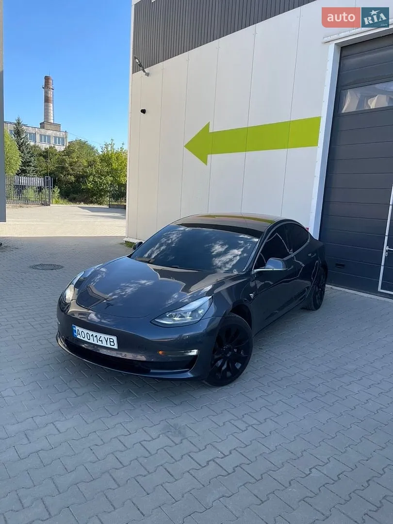 Tesla Model 3, 2018