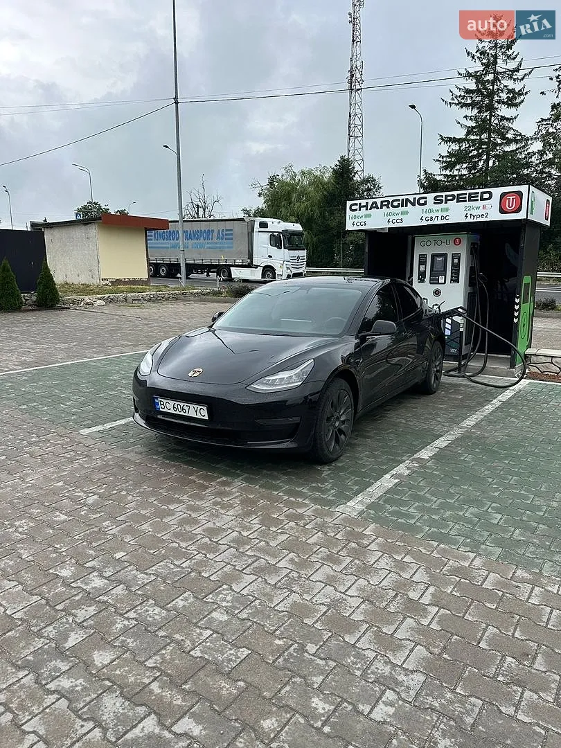 Tesla Model 3, 2019