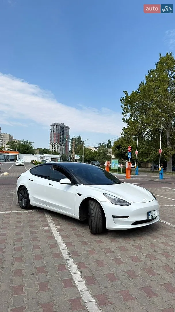 Tesla Model 3, 2021
