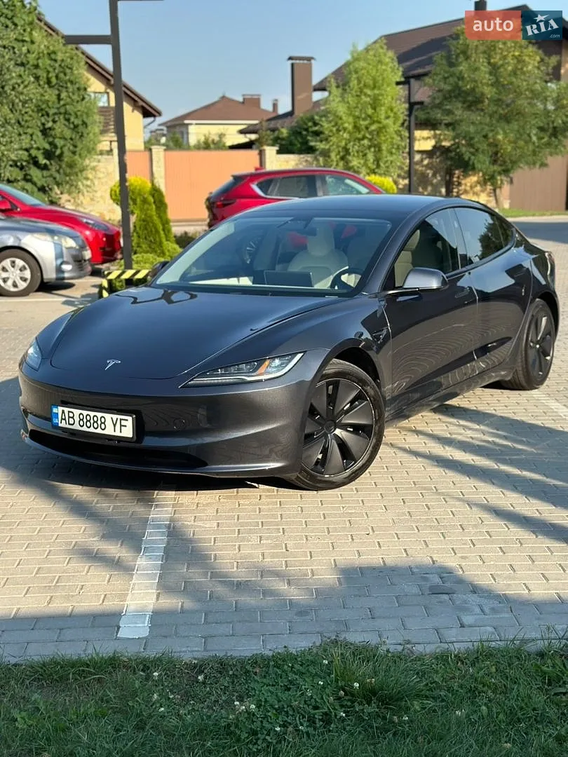 Tesla Model 3, 2024