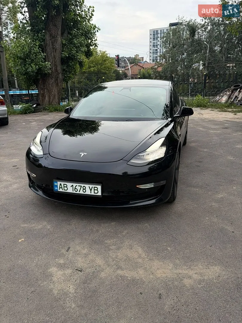 Tesla Model 3, 2019