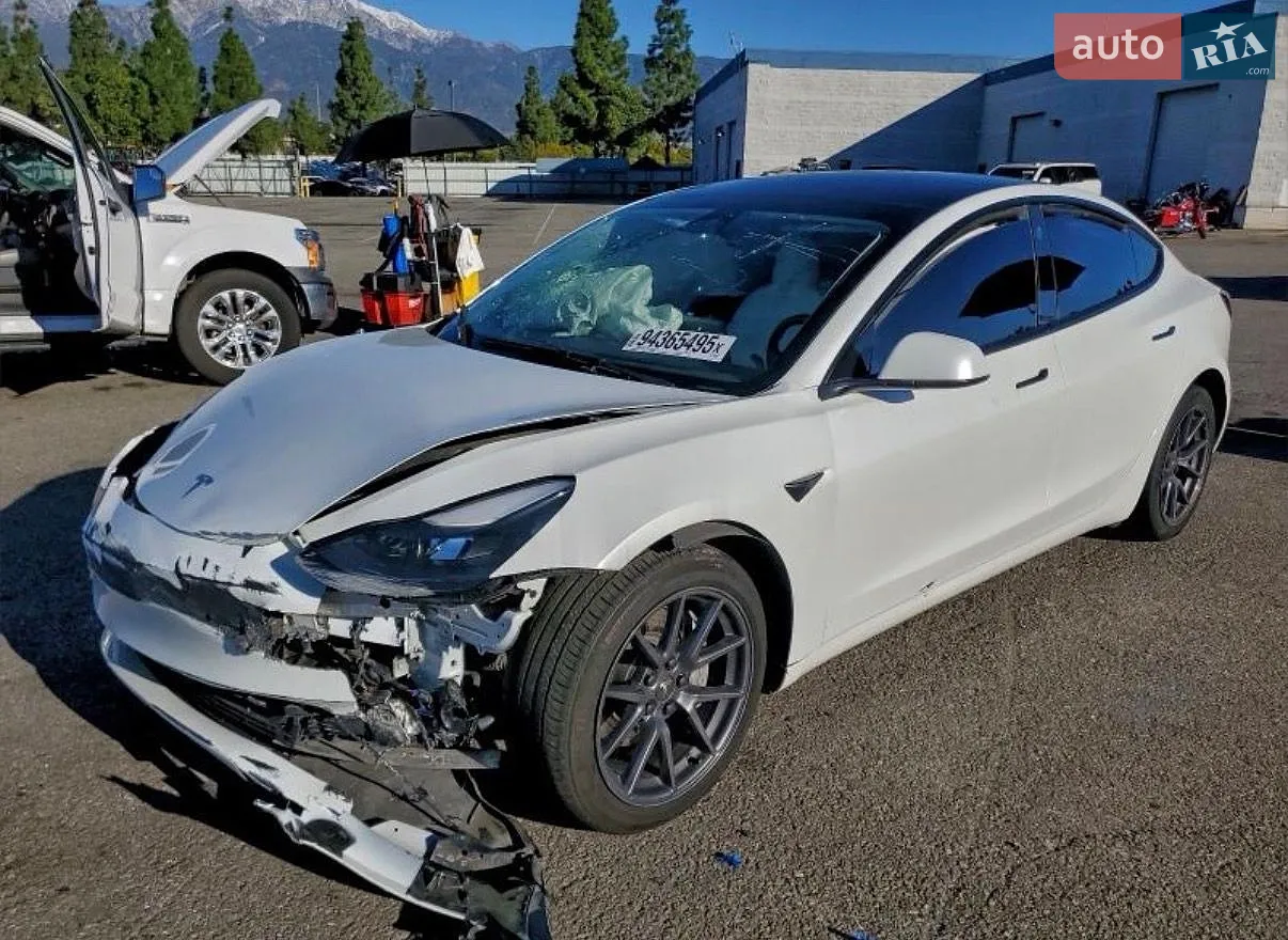 Tesla Model 3, 2023