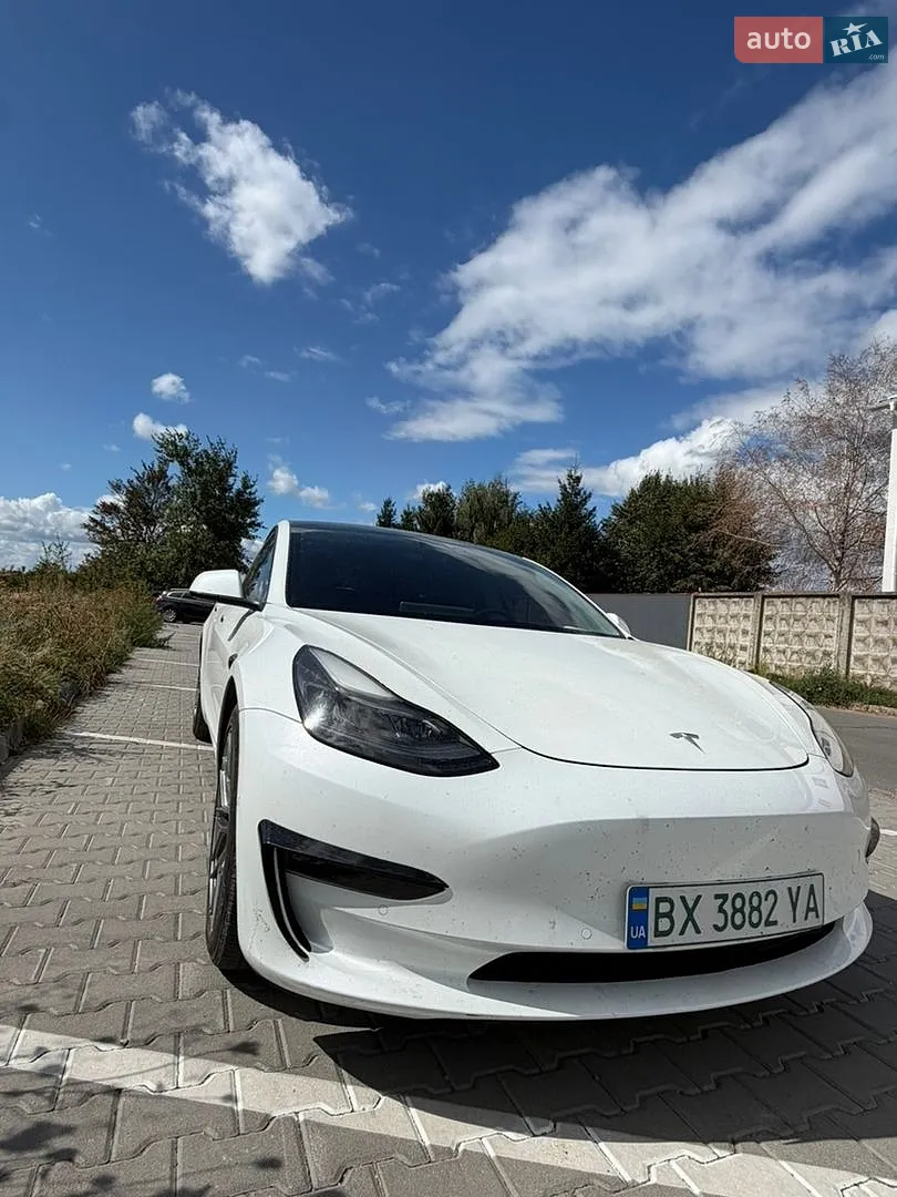 Tesla Model 3, 2021