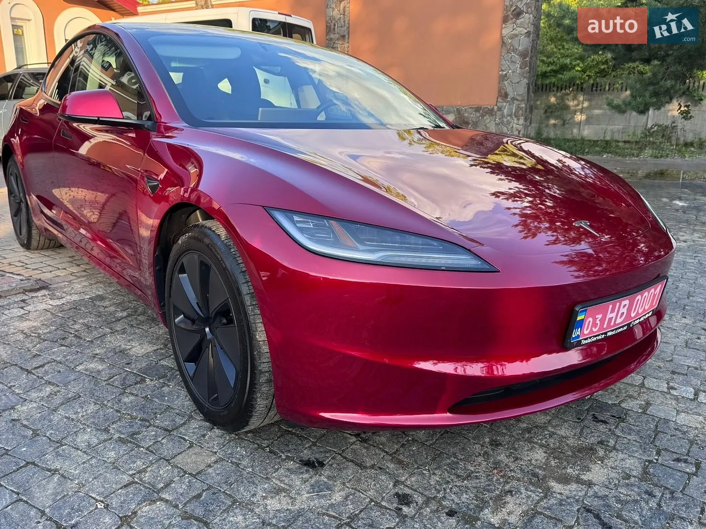 Tesla Model 3, 2025