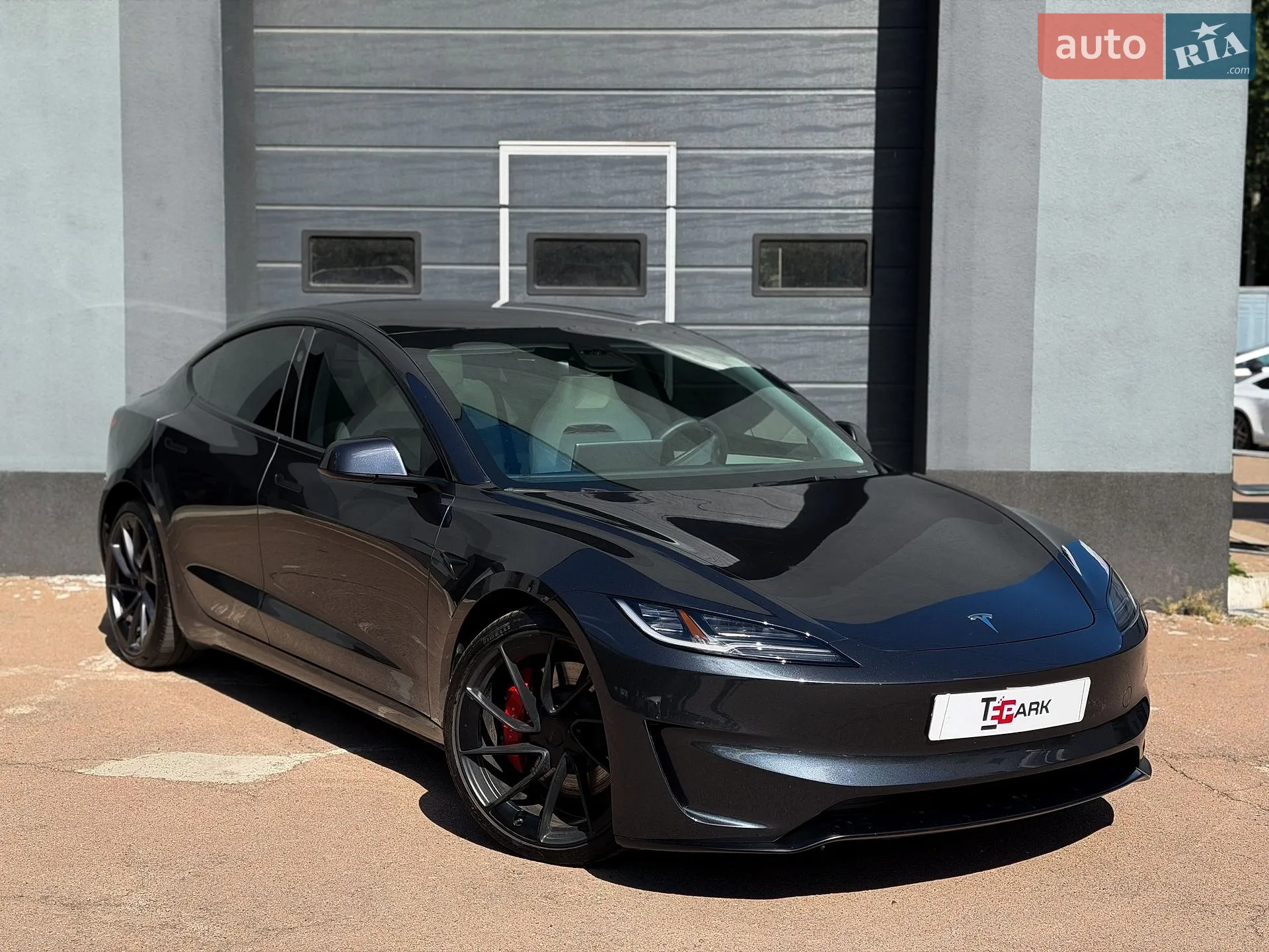 Tesla Model 3, 2024