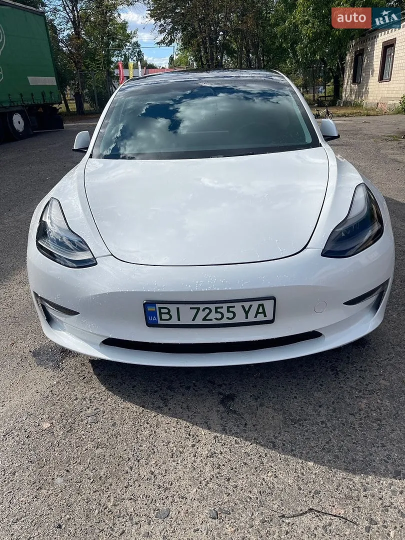 Tesla Model 3 2021 — 1