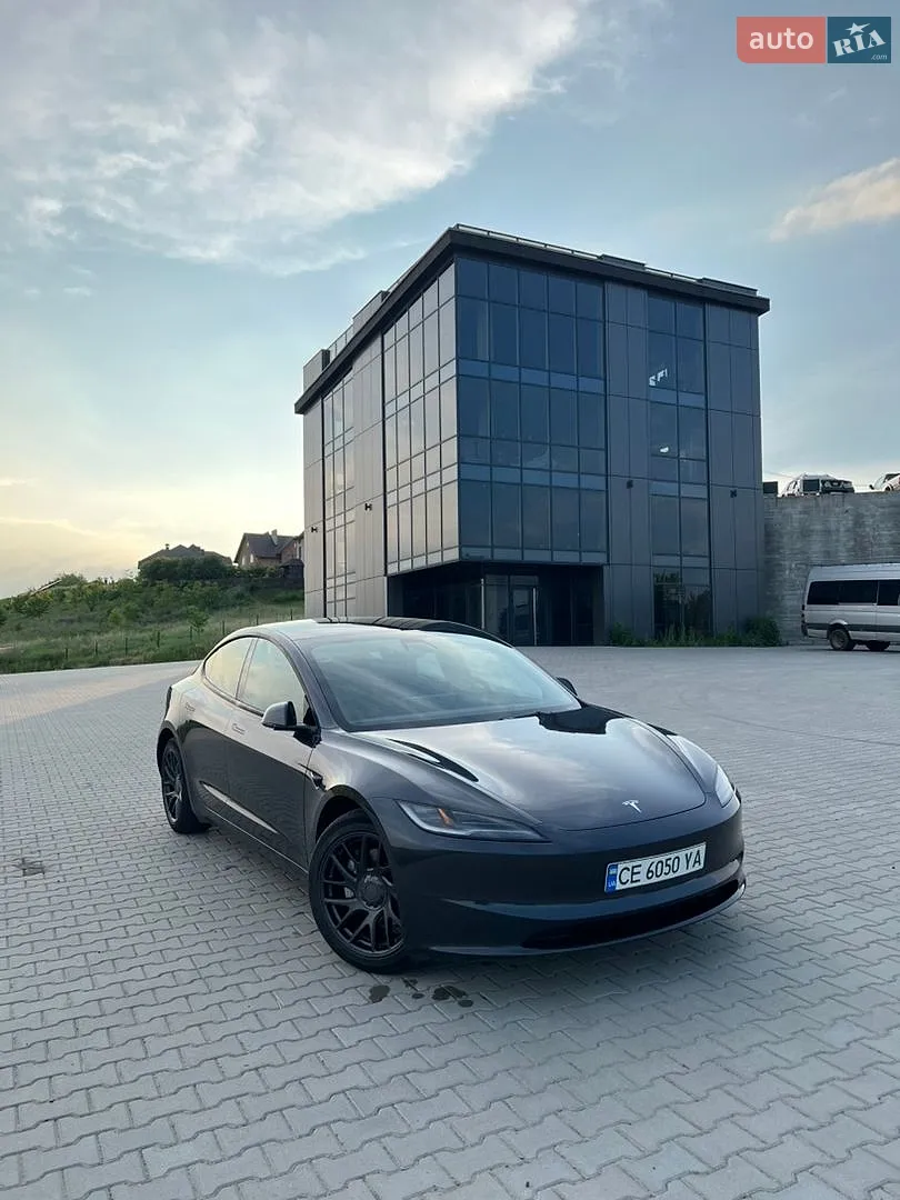 Tesla Model 3, 2024